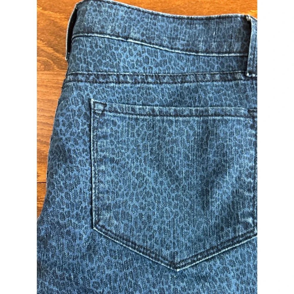 NYDJ Women Blue Leopard‎ Print Straight Leg Jeans Lift Tuck Technology Size 10